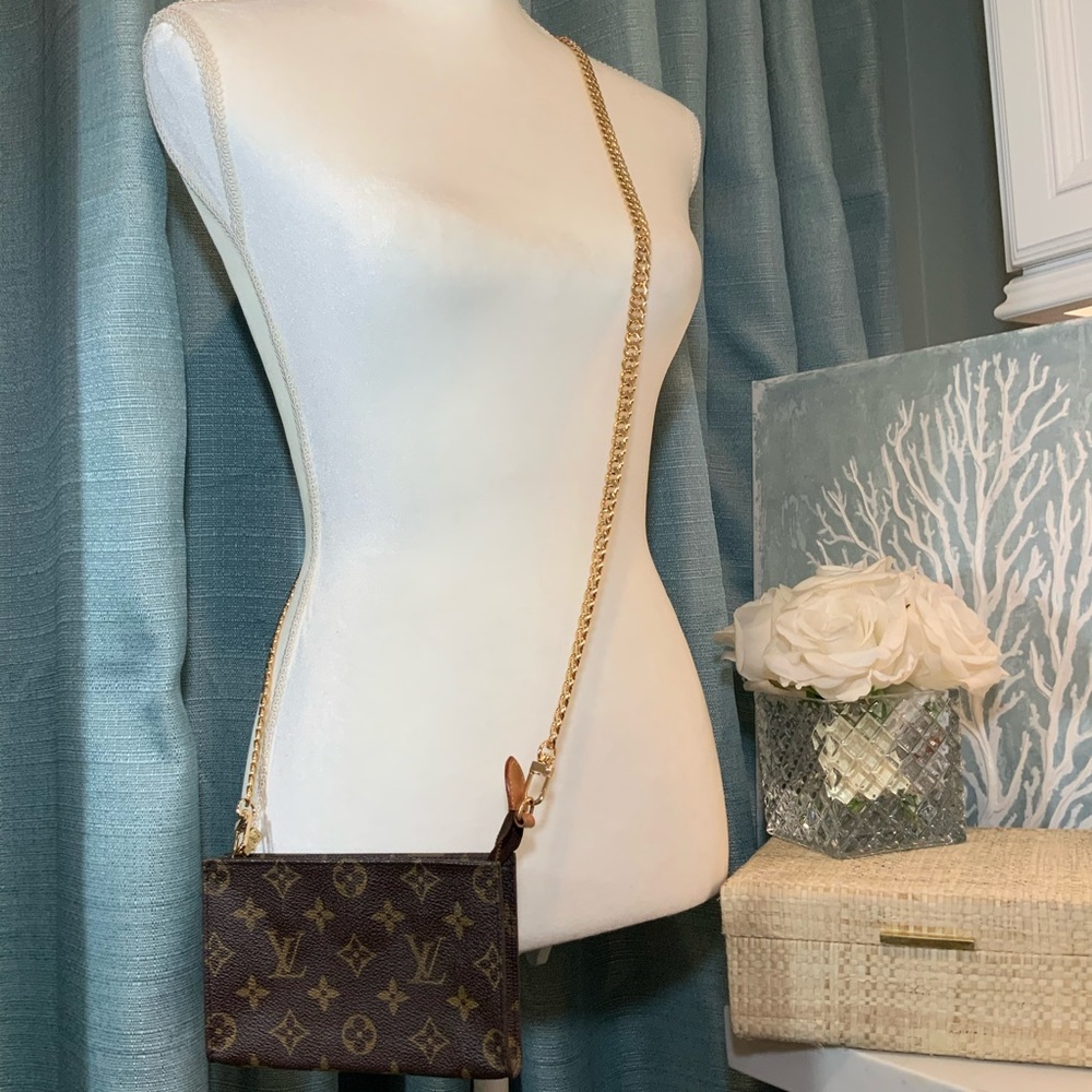 Louis Vuitton Brown Monogram Crossbody Pouch with Gold Chain - Picture 2 of 8